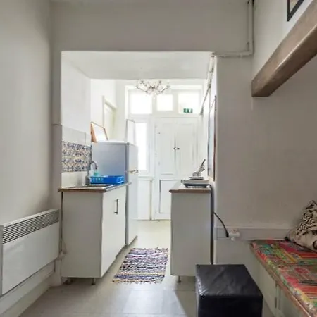 Sunny And Gæstehus Lisboa