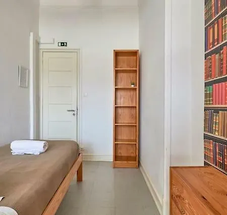 Sunny - And 3* Lisbon