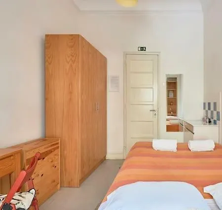 Sunny - And Guest house